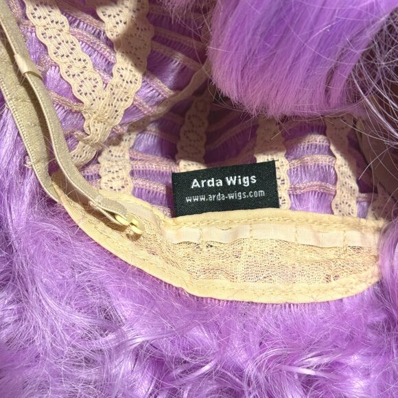 HIGH QUALITY Arda Wig – Nicki in Lavender Purple 💜 Cosplay & Halloween Ready! - Picture 3 of 3
